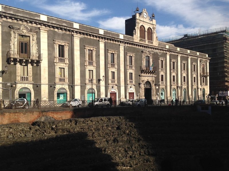 Palace Tezzano, Catania (1').JPG